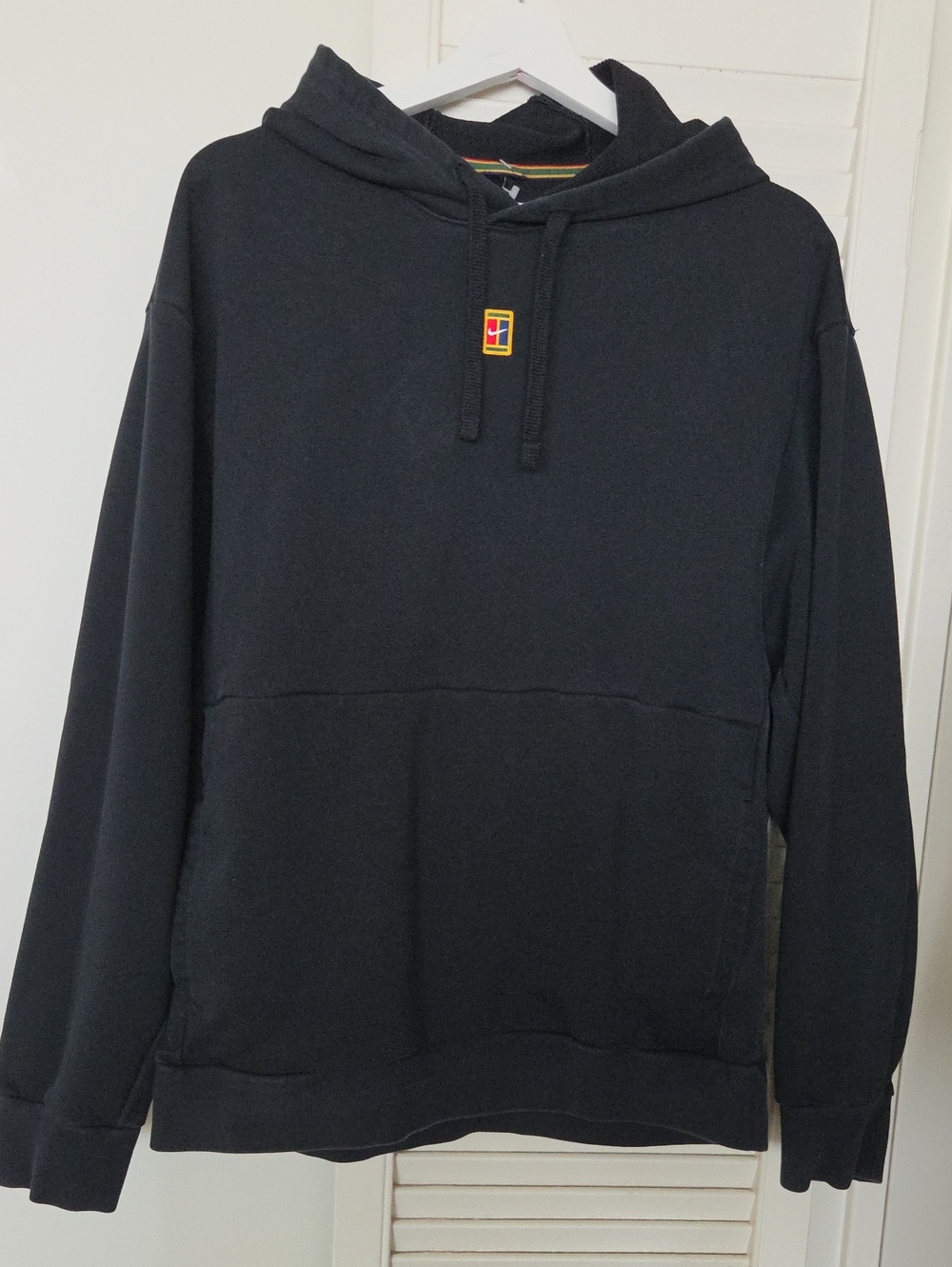 Nike Men's Black Hoodie with Small Logo